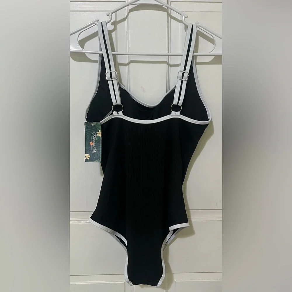 Blooming Jelly Sophisticated Black and White One-Piece Swimsuit - Picture 6 of 7